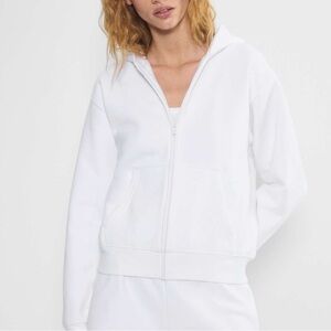 Aritzia TNA Sweatfleece
Cozy Fleece Boyfriend Fit Zip Up
Hoodie White XS